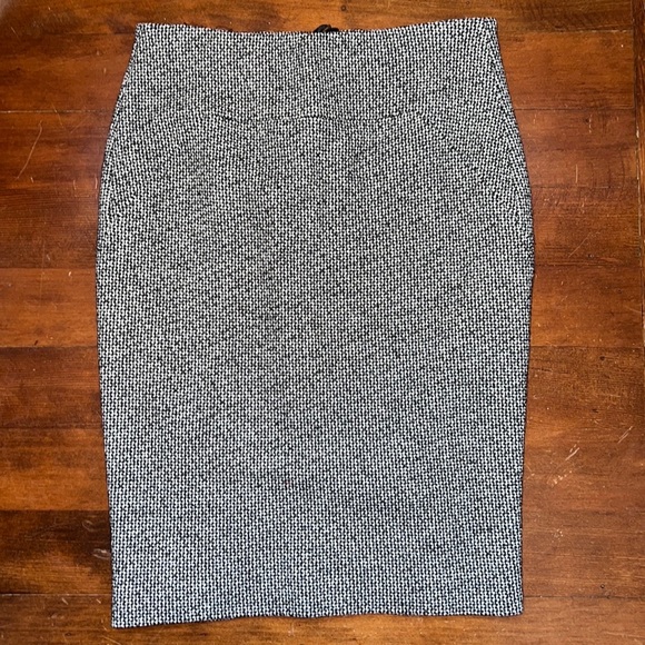 Emporio Armani Wool Blend Houndstooth Skirt - Picture 16 of 16